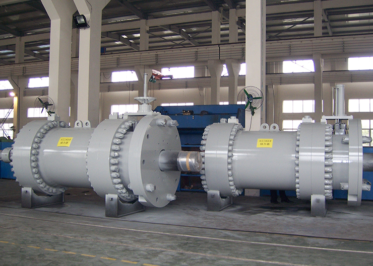 三峽電站水輪機接力器，單機容量70萬千瓦